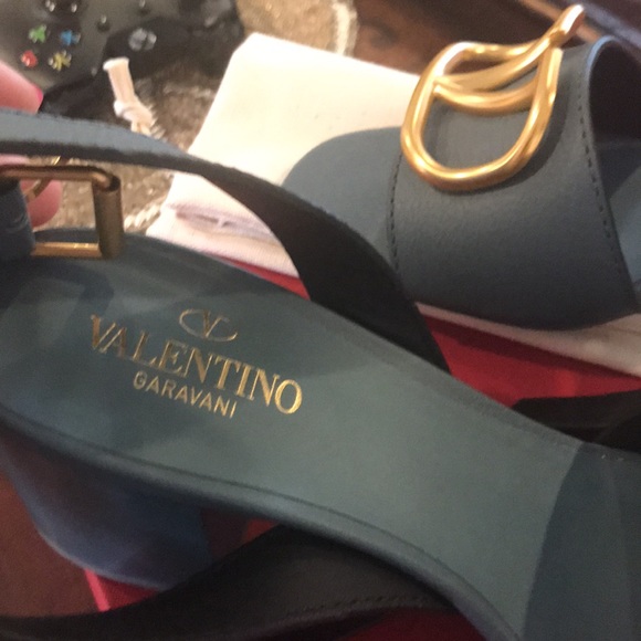 Valentino - Picture 6 of 10